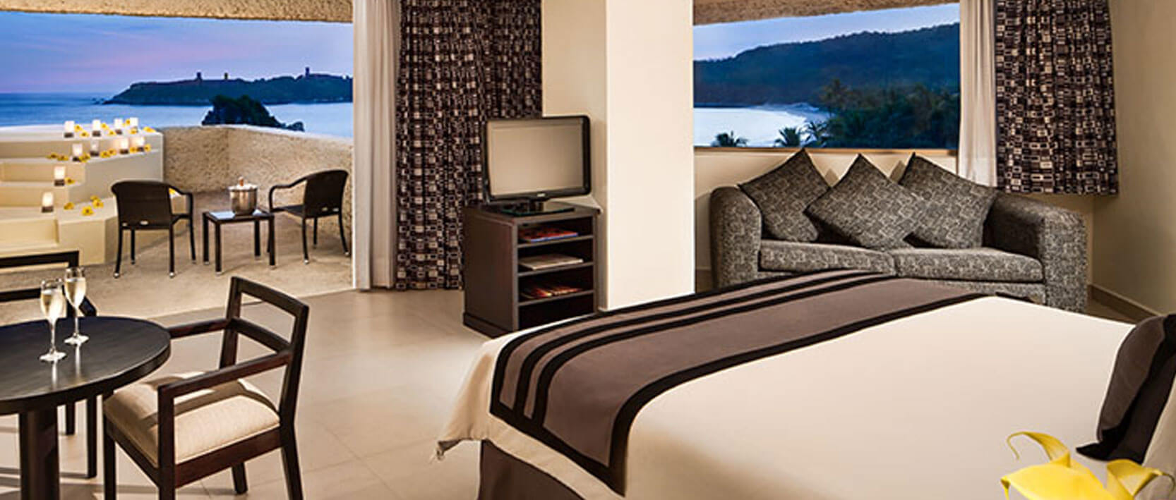Dreams Huatulco Resort Accommodations - Preferred Club Junior Suite with Jacuzzi
