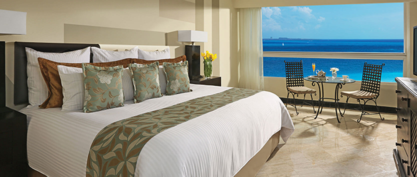 Dreams Sands Cancun Accommodations - Family Suite Partial Ocean & Pool View