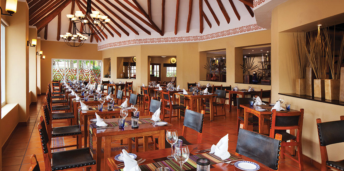 El Dorado Seaside Suites Restaurants and Bars - La Carreta