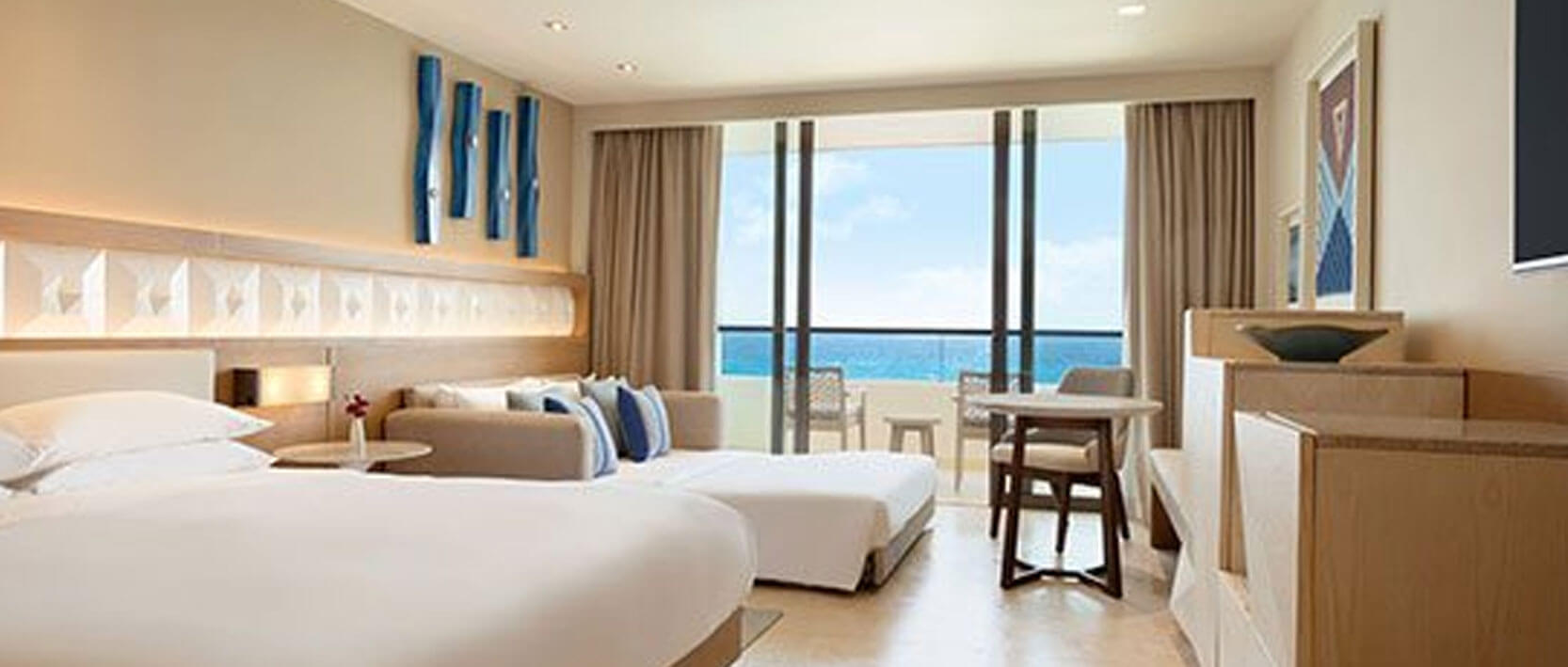 Hyatt Ziva Cancun Accommodations - Ocean View Swim Up Suite King