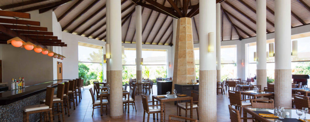 Royalton Cayo Santa Maria Restaurants and Bars - Sunset