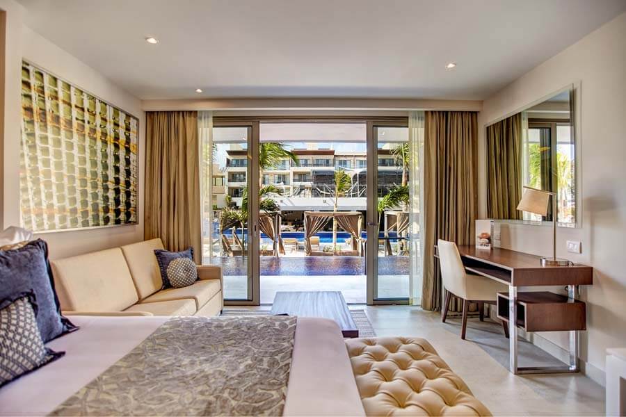 Royalton Riviera Cancun Accommodations - Luxury Suite