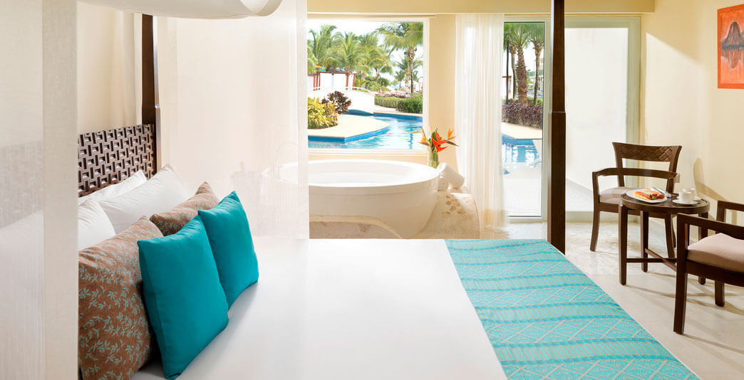 Azul Beach Resort Sensatori Mexico Accommodations - Jacuzzi Swim-Up Junior Suite