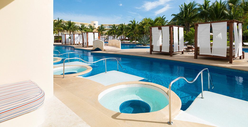 Azul Beach Resort Sensatori Mexico Accommodations - Premium Jacuzzi Swim-Up Suite