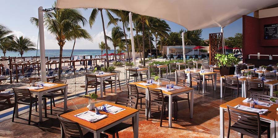 Azul Beach Resort The Fives Restaurants and Bars - Oriola