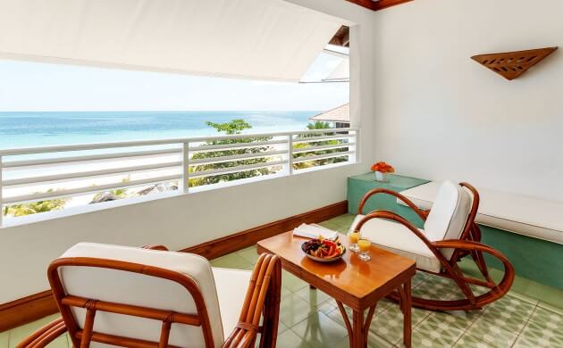 Couples Swept Away Accommodations - Beachfront Suite