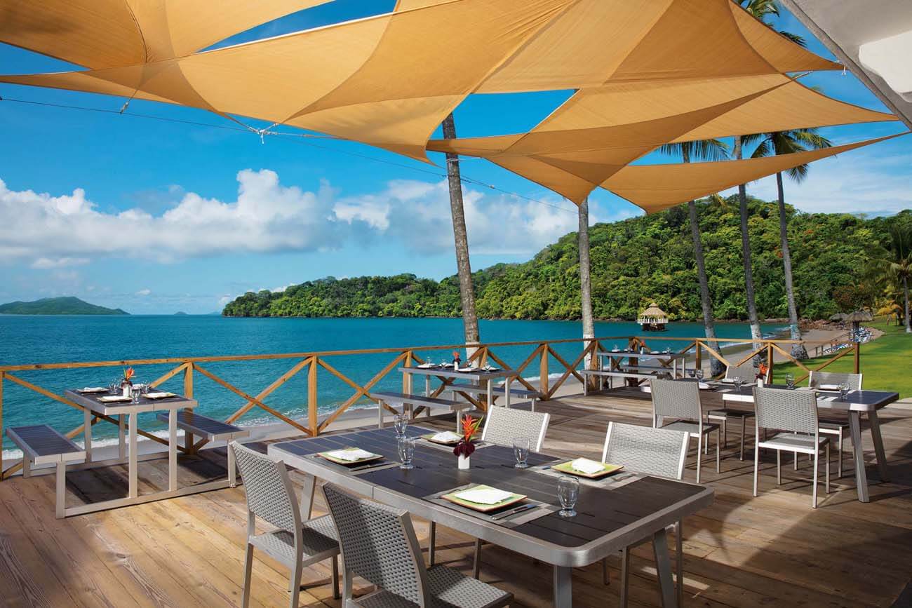 Dreams Delight Playa Bonita Panama Restaurants and Bars - Barefoot Grill