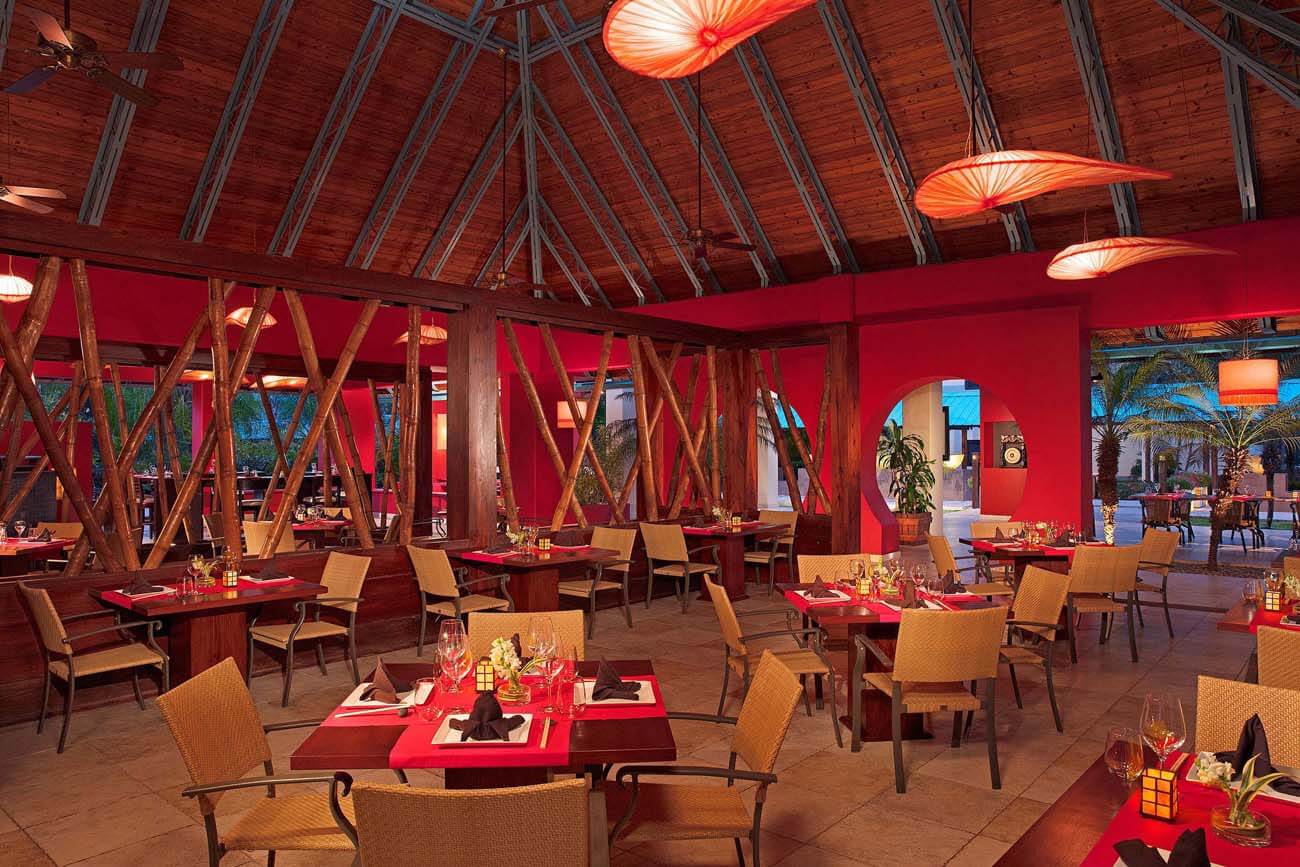 Dreams La Romana Resort Restaurants and Bars - World Cafe
