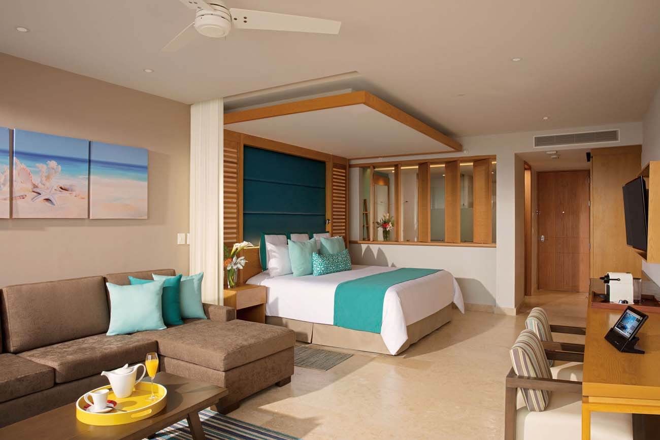 Dreams Playa Mujeres Resort Accommodations - Junior Suite Pool View