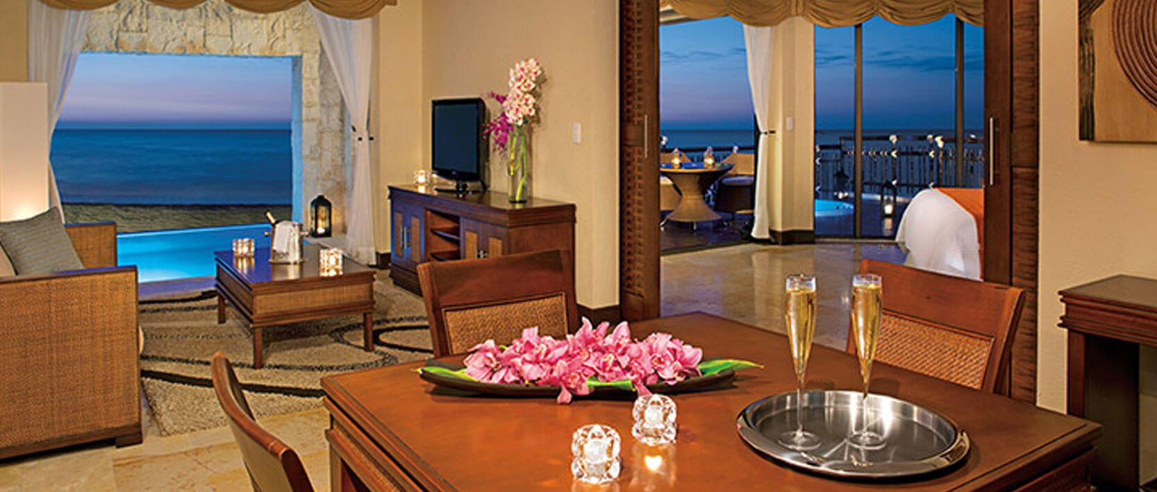 Dreams Riviera Cancun Resort Accommodations - Preferred Club Ocean Front Governor Suite
