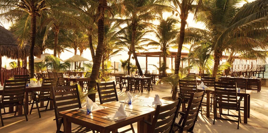El Dorado Casitas Royale Restaurants and Bars - Jojo's Restaurant & Beach Bar
