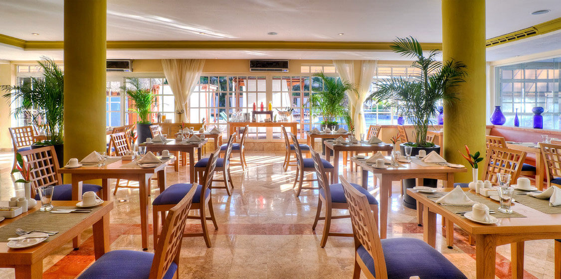 El Dorado Seaside Suites Restaurants and Bars - Arrecifes