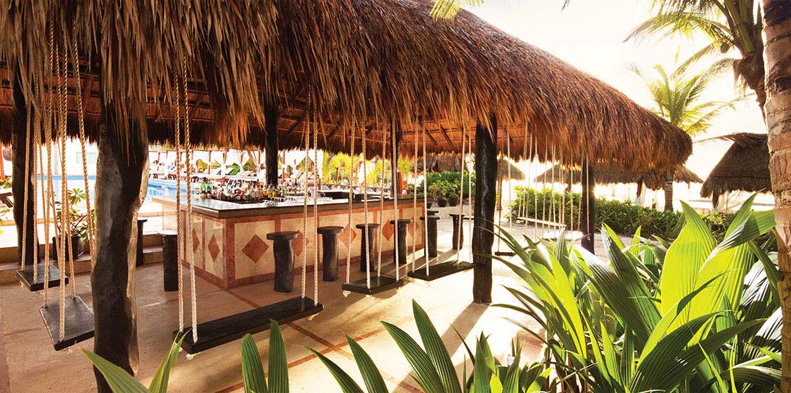 El Dorado Seaside Suites Restaurants and Bars - Cotorros