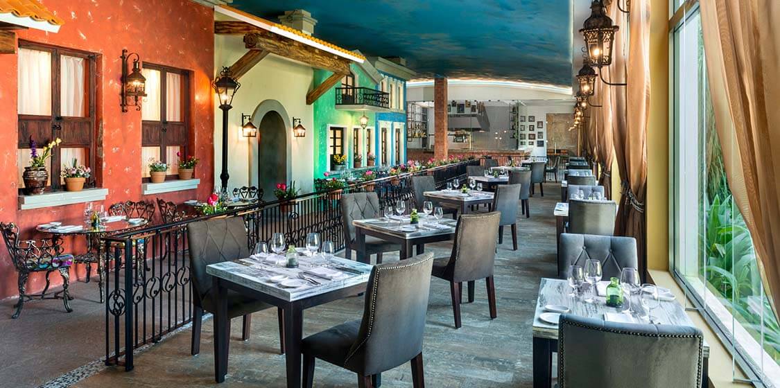 El Dorado Seaside Suites Restaurants and Bars - Mia Casa