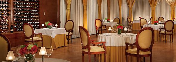 Now Sapphire Riviera Cancun Restaurants and Bars - Paramour