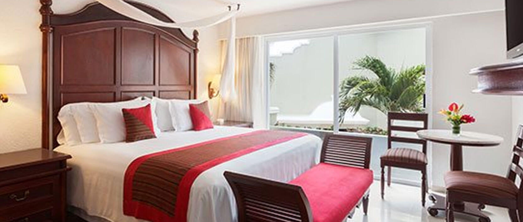 Gran Caribe Cancun Accommodations - Gran Master One-Bedroom Suite