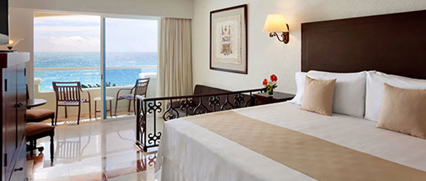 Gran Caribe Cancun Accommodations - Junior Suite Oceanfront