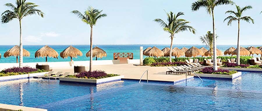 Hyatt Ziva Cancun Restaurants and Bars - Bar Del Mar