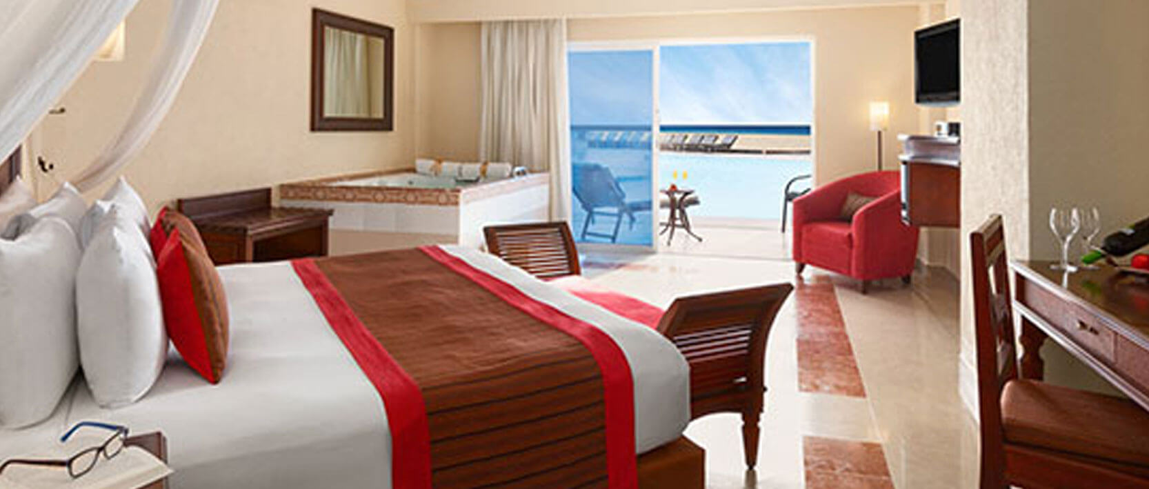 The Royal Playa Del Carmen Accommodations - Royal Junior Suite Swim-Up Beachfront Walk-Out