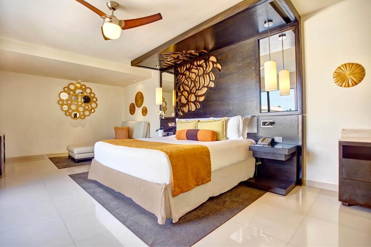 Royalton Punta Cana Accommodations - Diamond Club Honeymoon Jacuzzi Suite