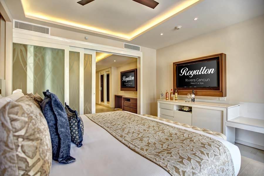 Royalton Riviera Cancun Accommodations - Diamond Club Luxury Family Suite