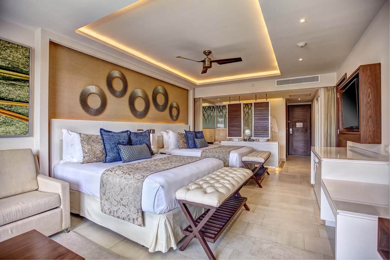 Royalton Riviera Cancun Accommodations - Luxury Junior Suite