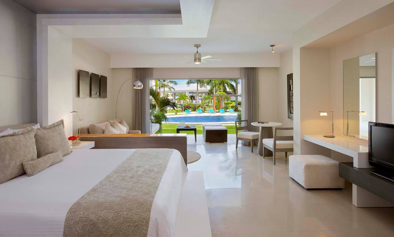 Secrets Silversands Riviera Cancun Accommodations - Junior Suite Swim-Out