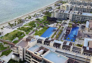 Royalton Riviera Cancun - AllInclusive Last Minute Vacation Package